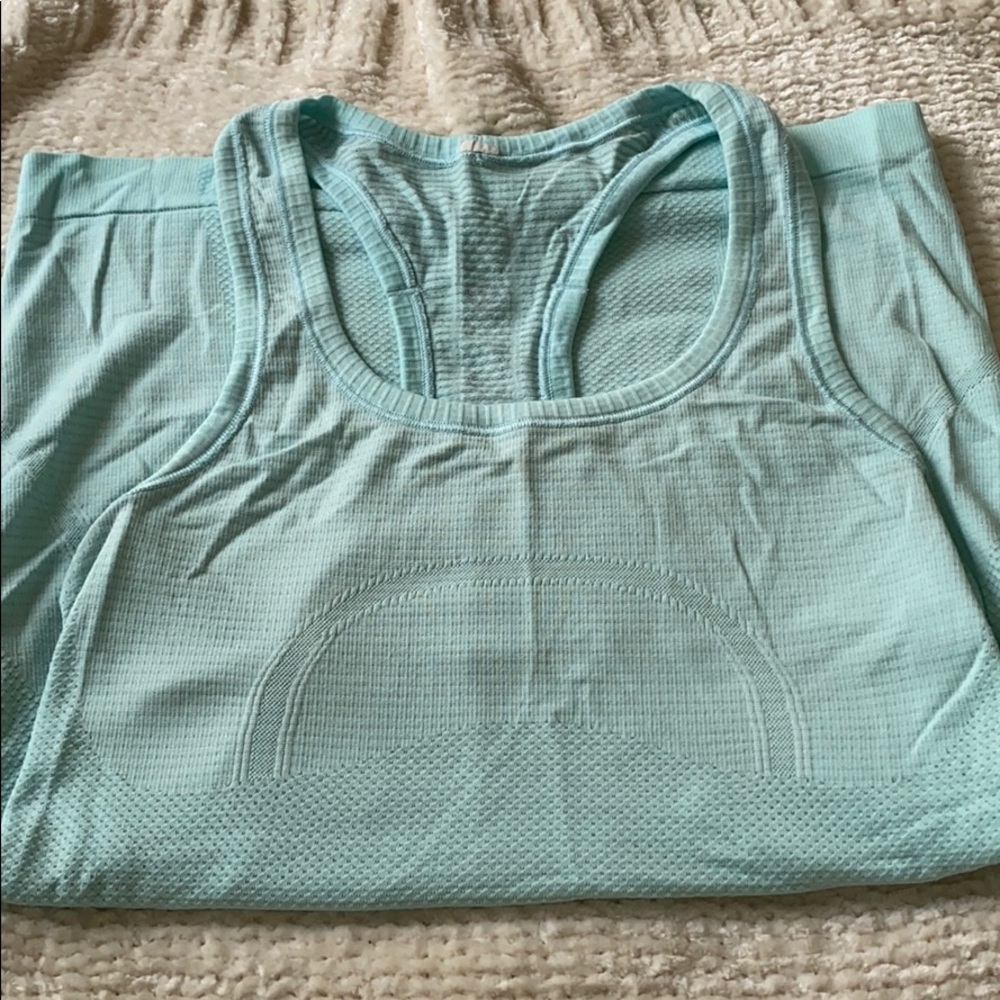 Lulu lemon tank